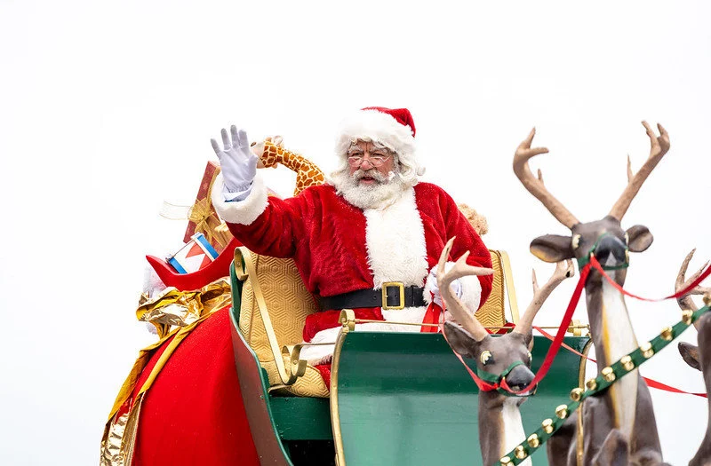 Ho Ho Ho, Santa Claus Parade Returns To Oakville Visit Oakville