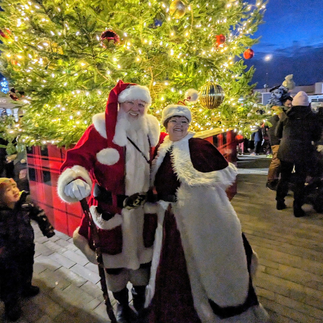 At Home in Bronte for the Holidays - 2024